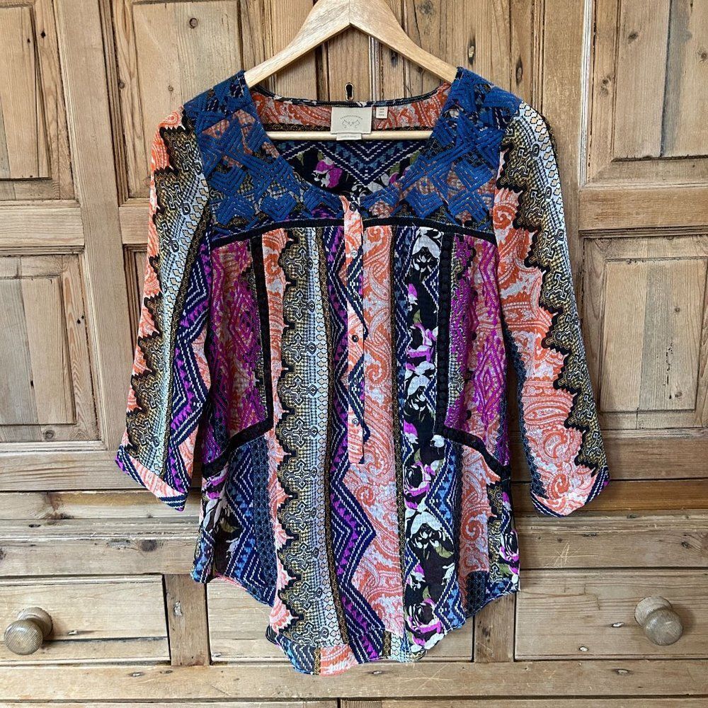 Vanessa Virginia Anthropologie 4 Blouse Multicolor Abstract Pattern Half Button